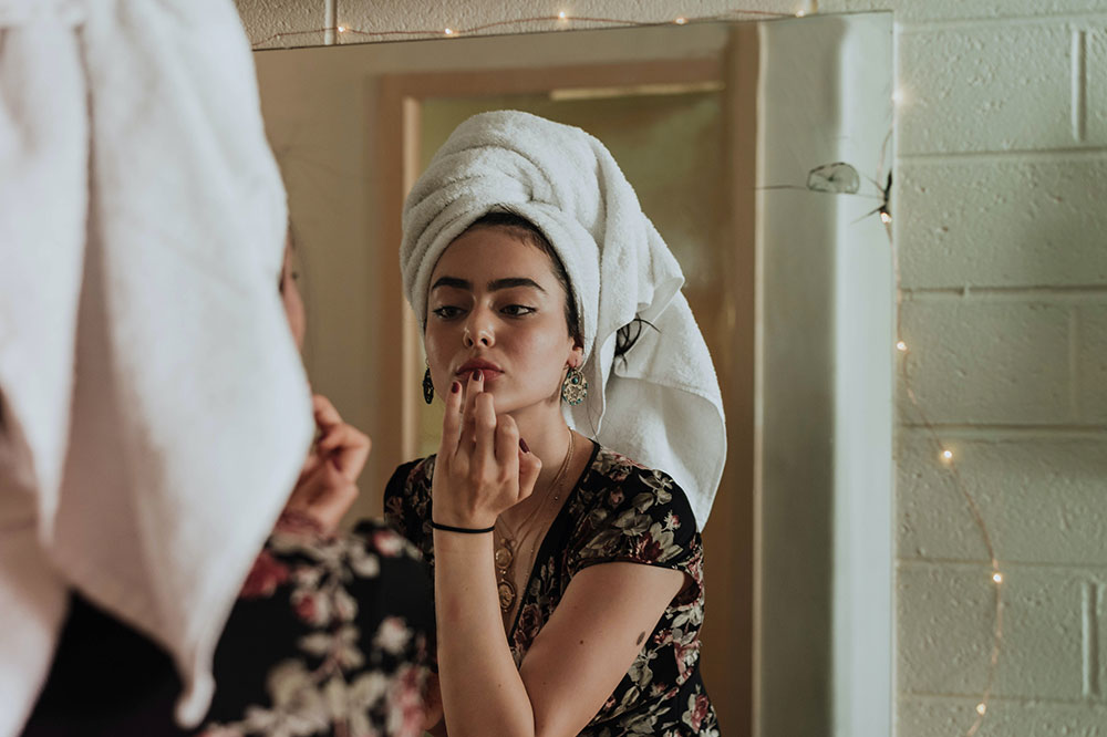 7 Eye Makeup Hacks to Make You Look Runway Ready